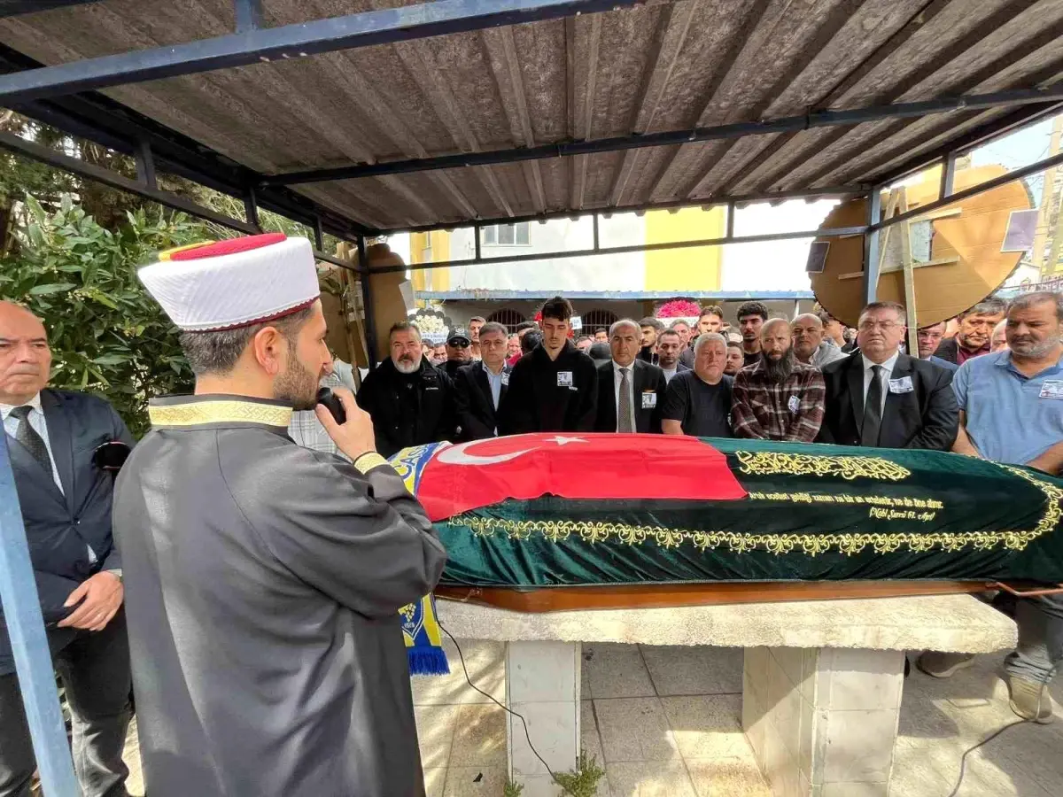 İzmir'de Taksi Şoförünün Cinayeti Şok Ettirdi: Müşteri Tarafından Silahla Öldürüldü