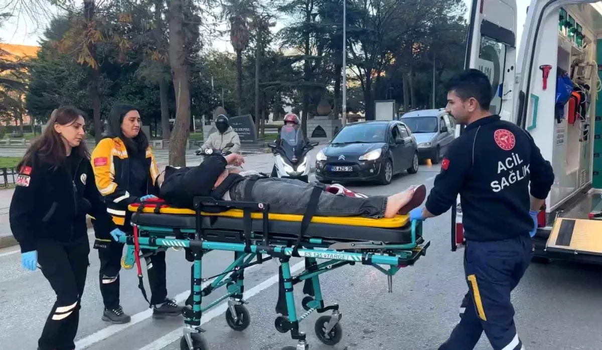 Samsun’da İlkadım’da Motosiklet Çarpması: 2 Yaralı Hastaneye Kaldırıldı