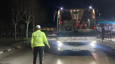 Denetim sırasında otobüs içi kontrol