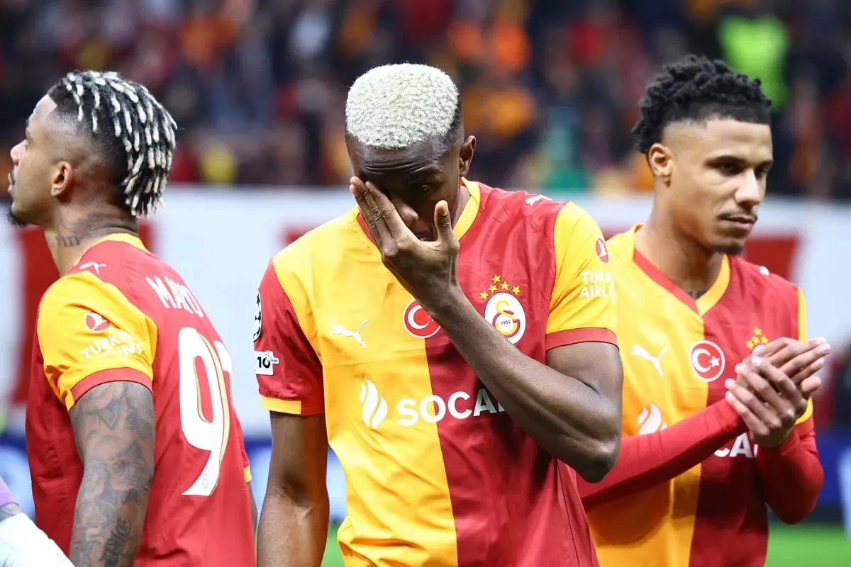 Galatasaray tribünleri Victor Osimhen'i duygulandıran koreografiyle dünya gündeminde
