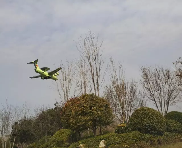 Kongjing-3000 prototipi uçuş sırasında