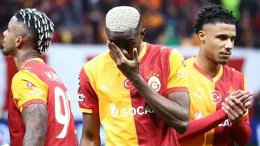 Maç öncesi Galatasaray tribününden Victor Osimhen'e yapılan koreografi