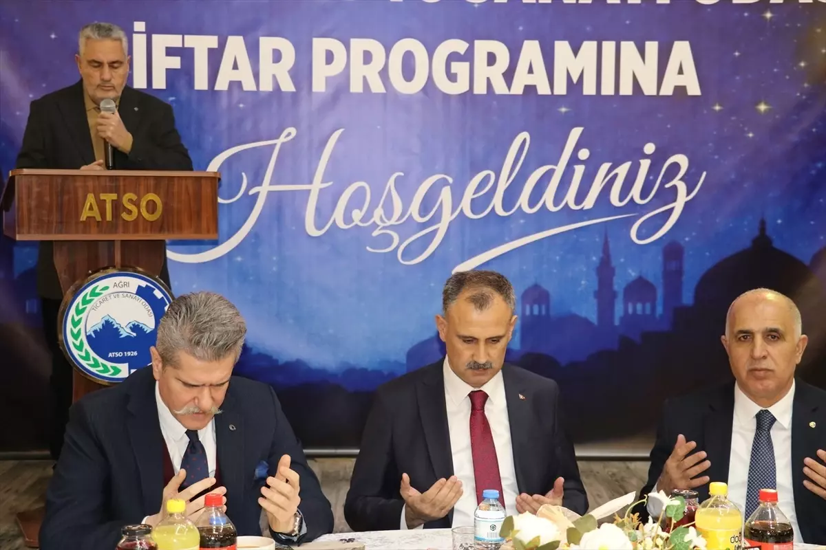 Ağrı’da Ramazan İftarına Özel Buluşma: Valinin Kalkınma Vizyonu