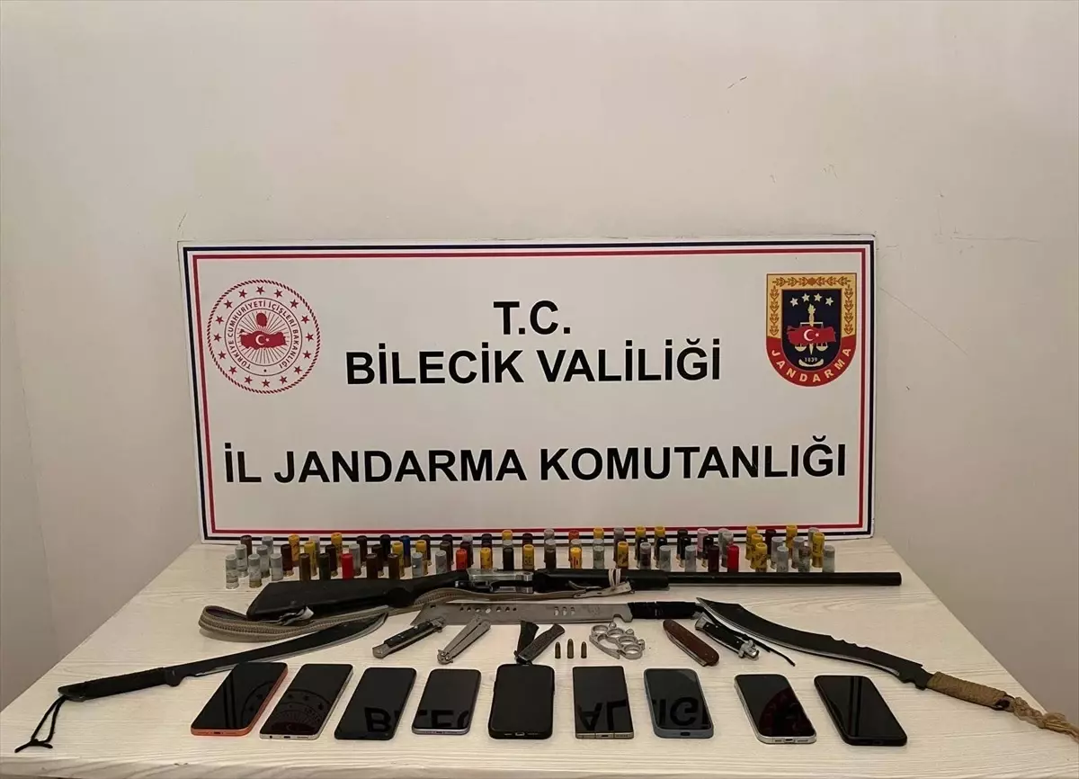 Bilecik ve Eskişehir'de Silah Kaçakçılığı Operasyonu: 11 Şüpheli Gözaltında