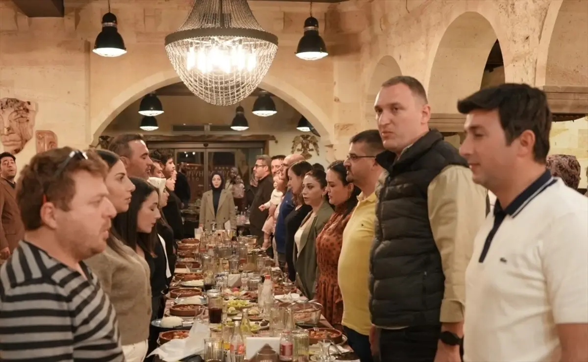 Düzce'de İstiklal Marşı'na Duygusal Anma: Bayraklar ve Şarkılar Eşliğinde