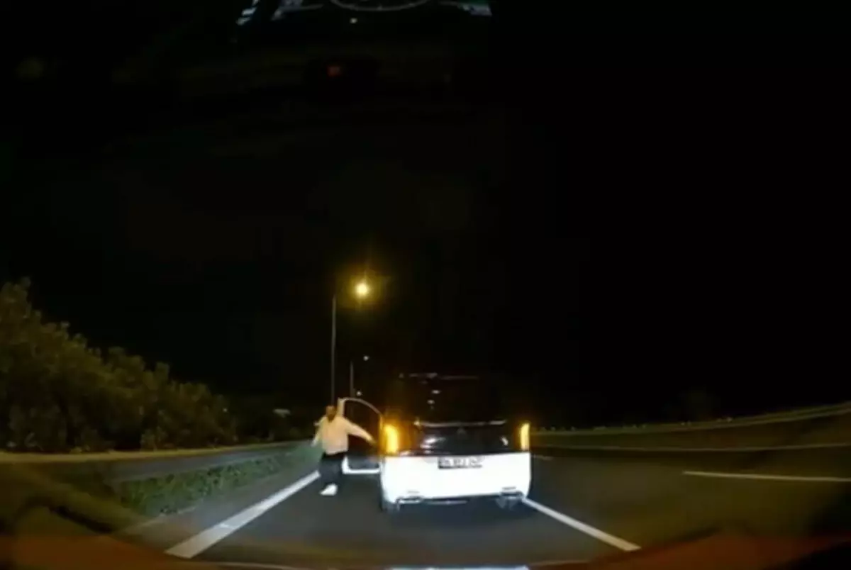 İzmir’de Yol Tartışması: Sürücüye 380 Bin Lira Para Cezası Kesildi