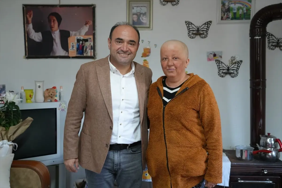 Muğla Belediye Başkanı Akdenizli'den Kanserle Mücadele Eden Kadına Moral Desteği