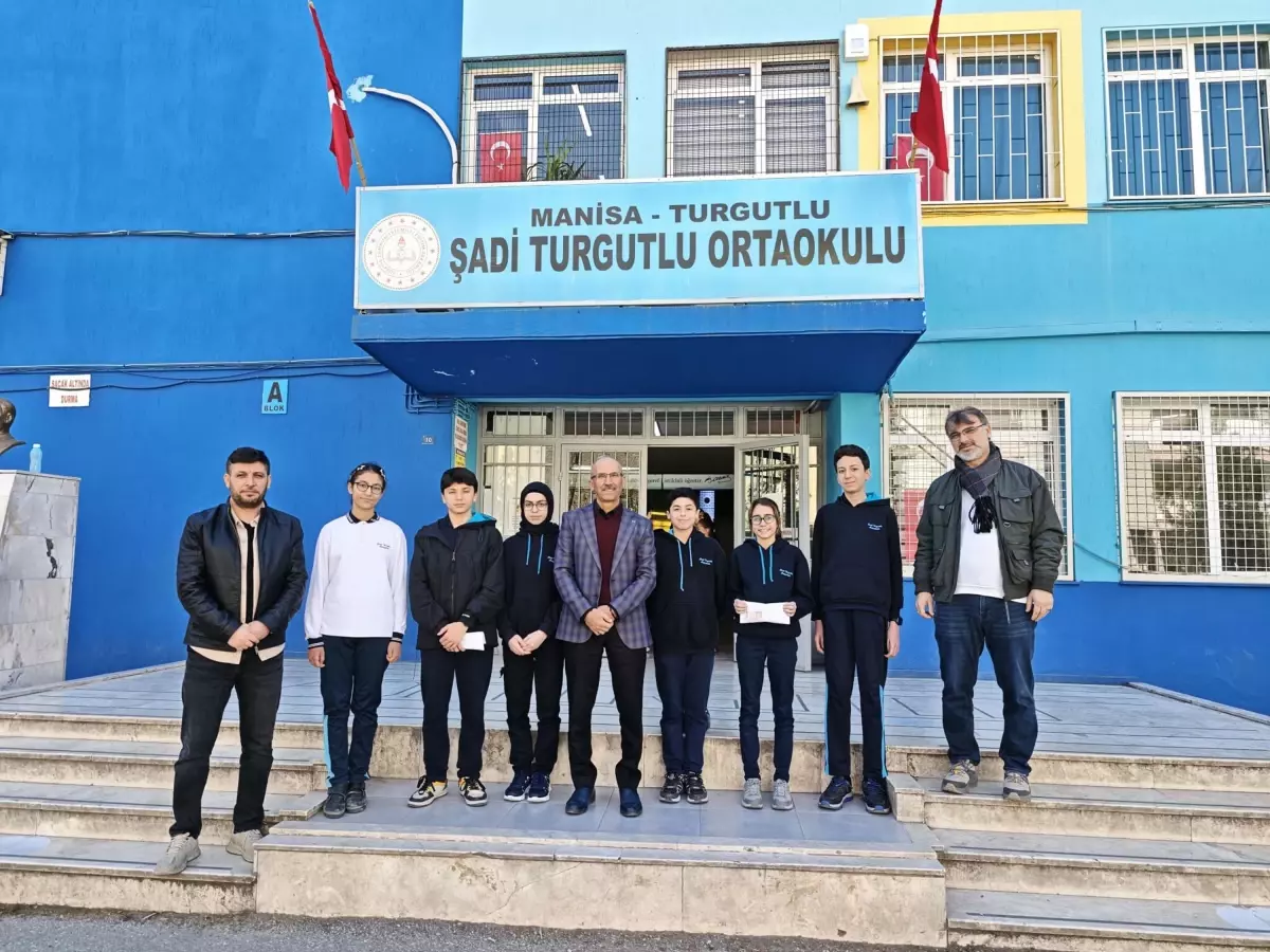 Ramazan’da Zimem Defteri Geleneğiyle Öğrenciler Borçlarını Kapattı