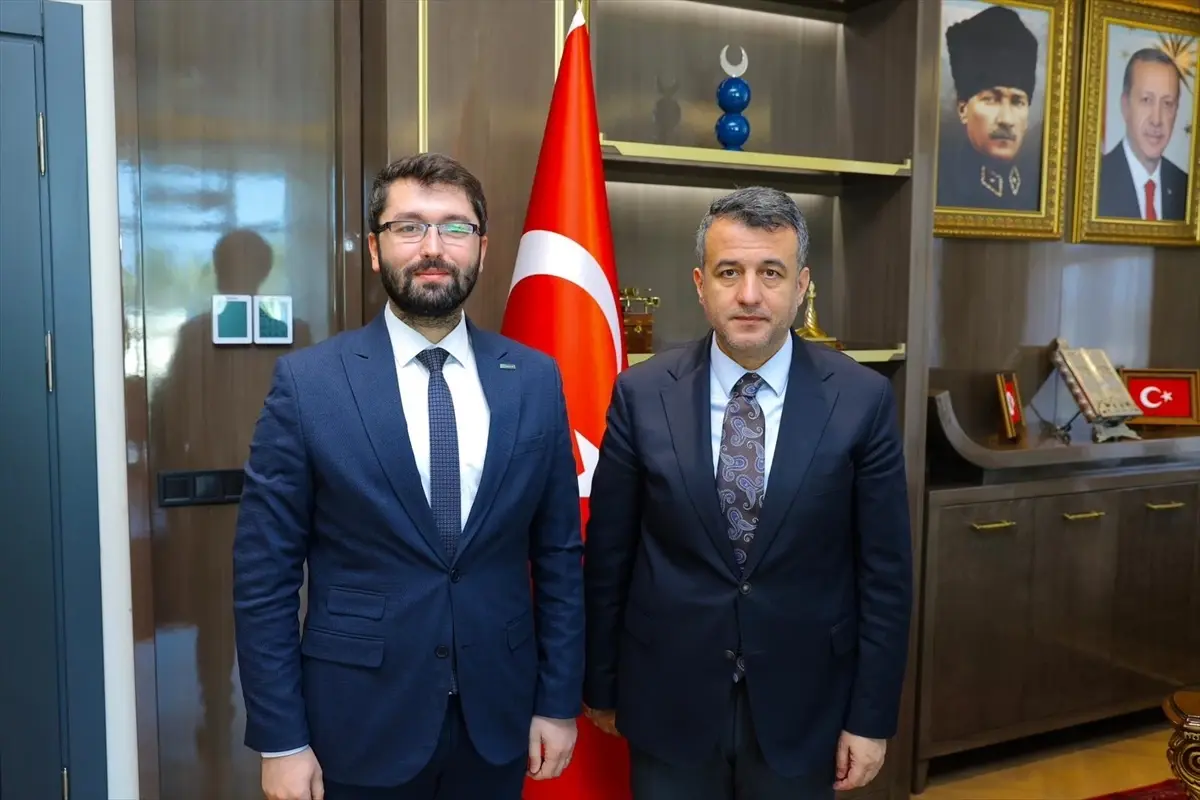 Yeşilay Samsun Şubesi, Belediye Başkanı Doğan'ı Bağımlılık Mücadelesi Projeleriyle Aydınlattı