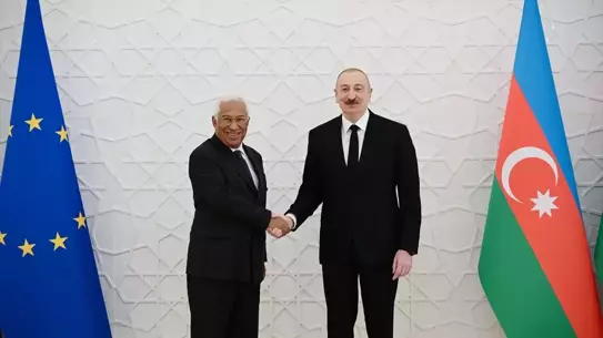 Aliyev ve AB yetkilileri bir arada