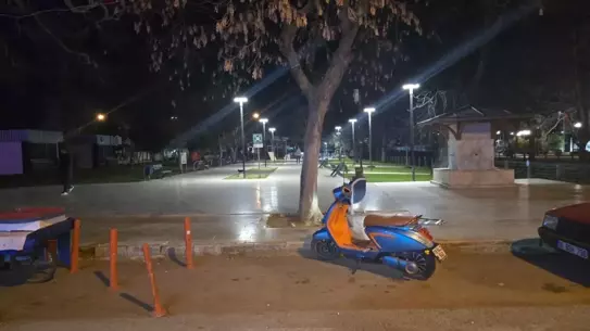 Bursa’da Parkta Yaşanan Bıçaklı Saldırıda Genç Yaralandı