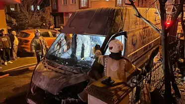 Maltepe'de Park Halindeki Üç Araçta Şüpheli Yangın
