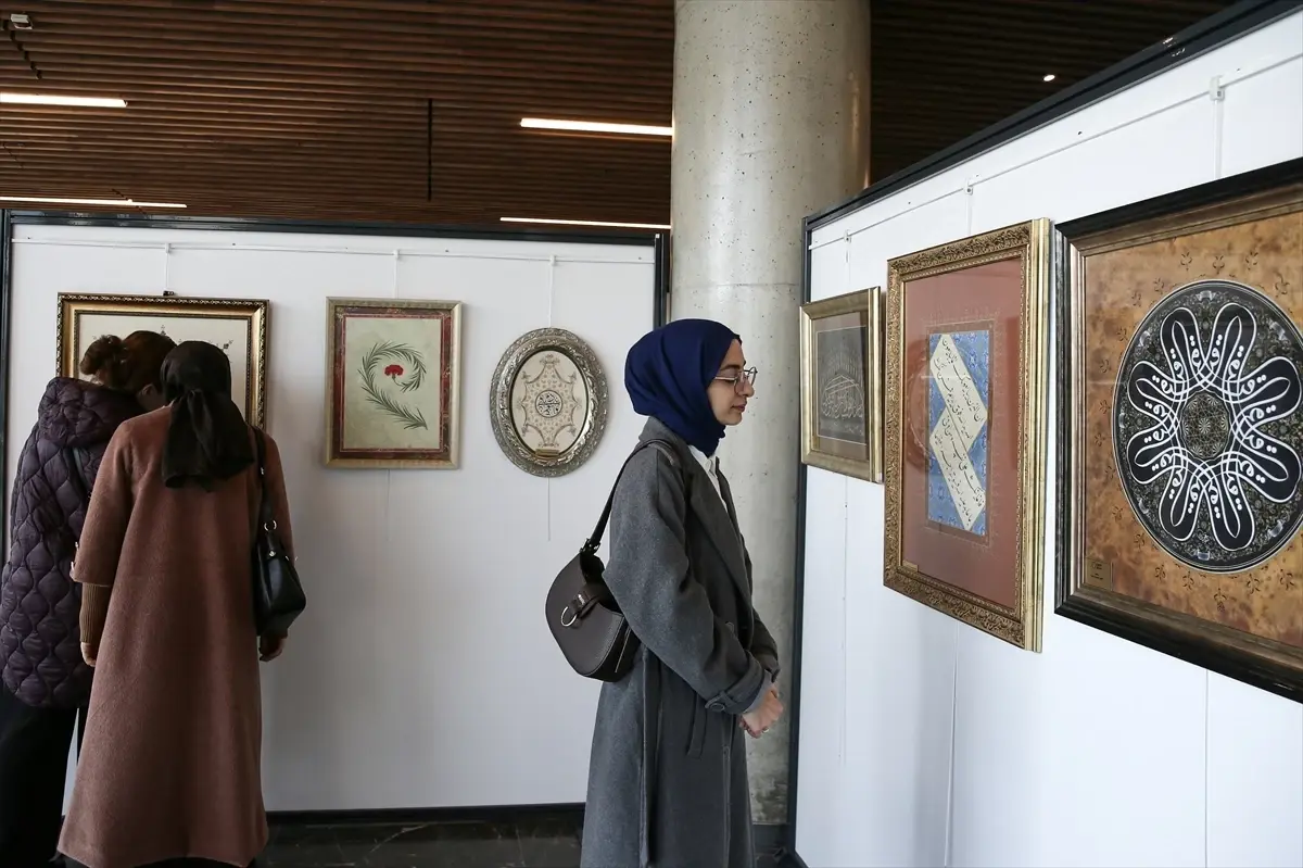 Bursa’da Peygamber Efendimiz Anısına Düzenlenen Hat, Tezhip ve Ebru Sergisi Açıldı