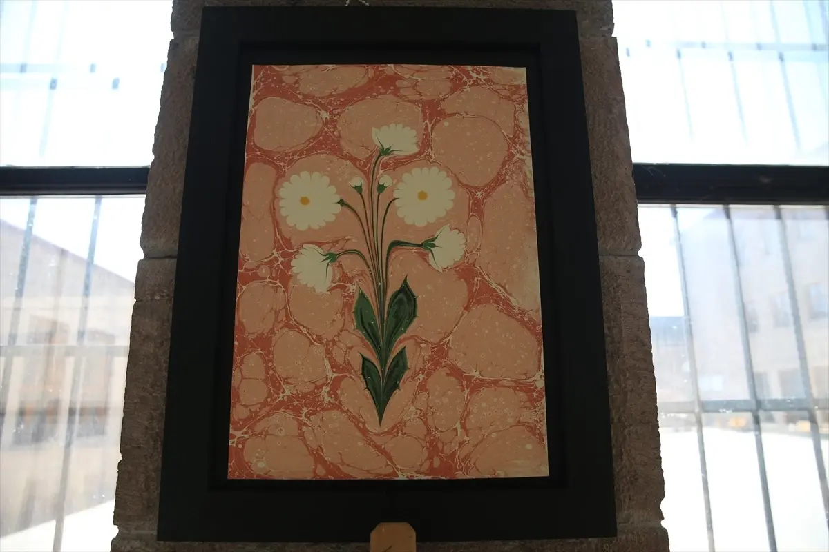 Niğde'de Ramazan'a Özel Ebru ve Tezhip Sergisi Açıldı