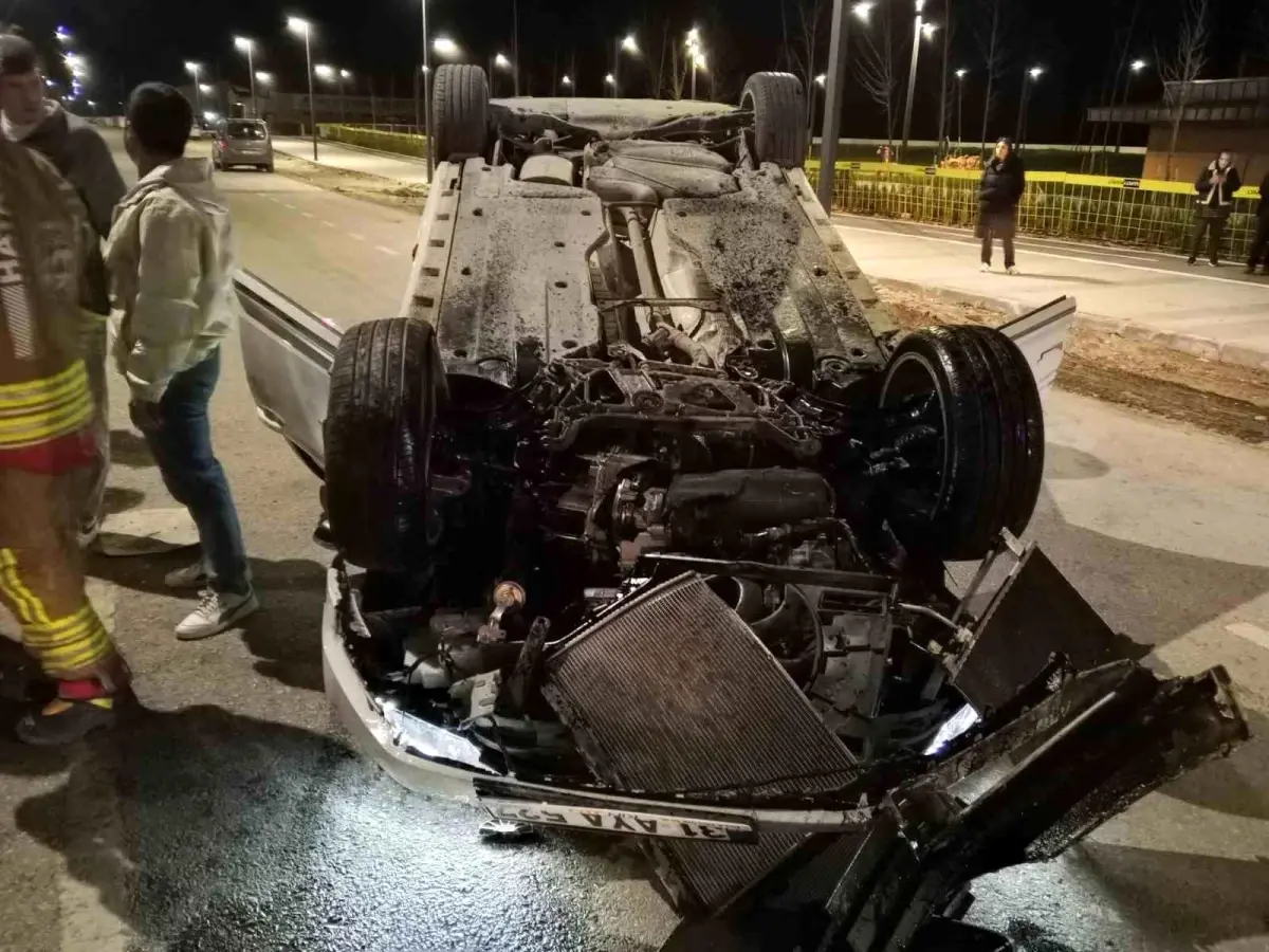 İskenderun’da Trafik Kazası: Otomobil Motosiklete Çarptı, Araç Takla Attı