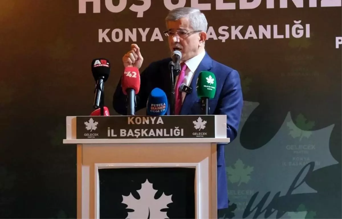 Davutoğlu'nun İftar Mesajı: İran ve Filistin Üzerine Vurgular
