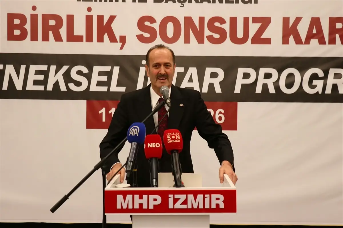 İzmir'de MHP'li Tamer Osmanağaoğlu'ndan “Türk Milleti Ev Sahibi” Açıklaması