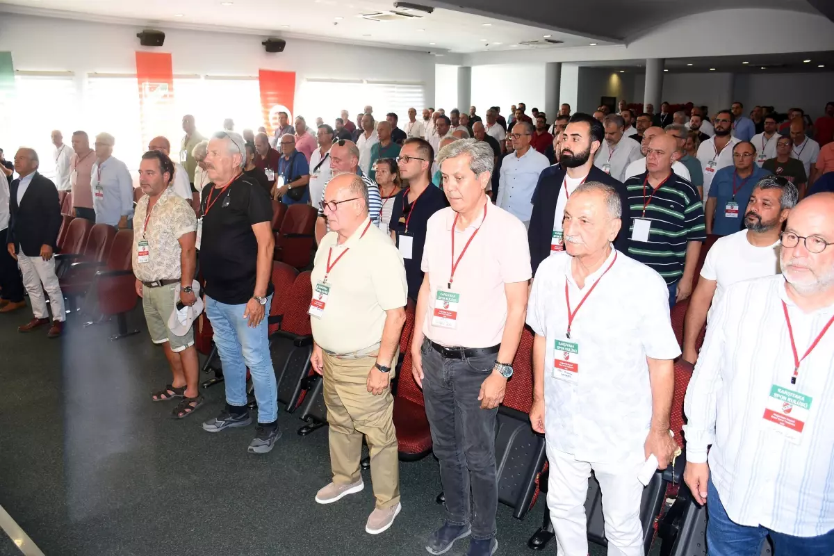 Karşıyaka Spor Kulübü'nde Olağanüstü Seçim Kararı: Yönetim Krizi Derinleşiyor