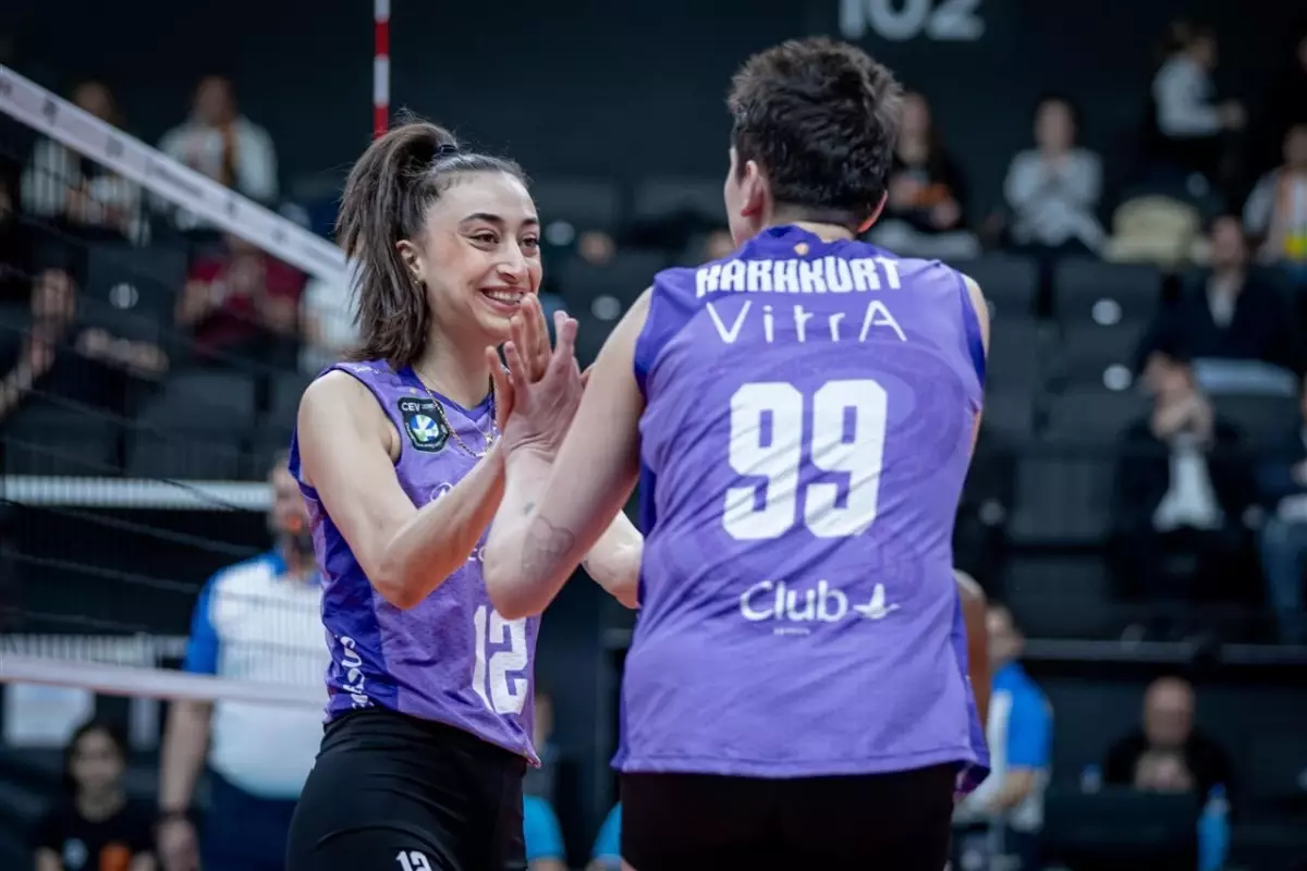 Eczacıbaşı Dynavit, Şampiyonlar Ligi Çeyrek Finalinde 3-1 Galip Geldi