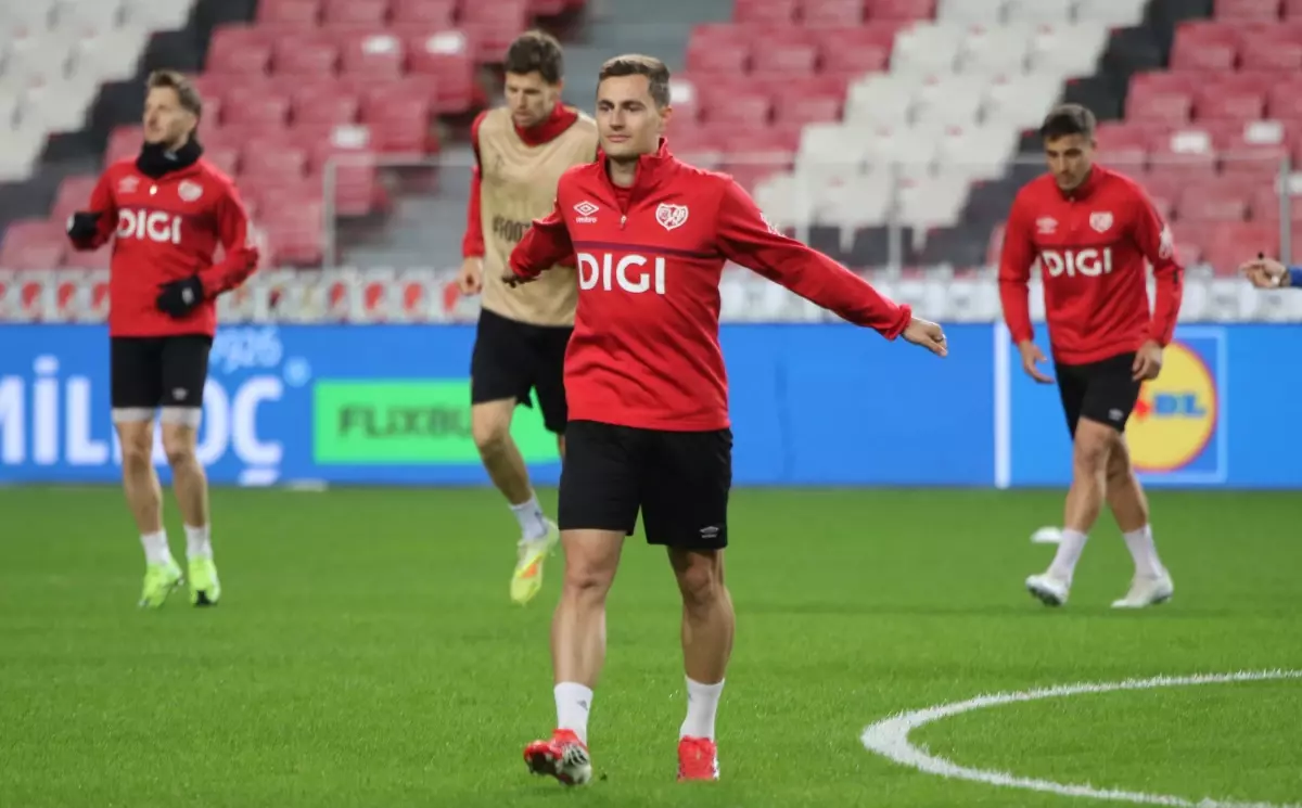 Rayo Vallecano, Samsunspor Karşısında Hazır: Antrenman Rutinleri ve Beklentiler