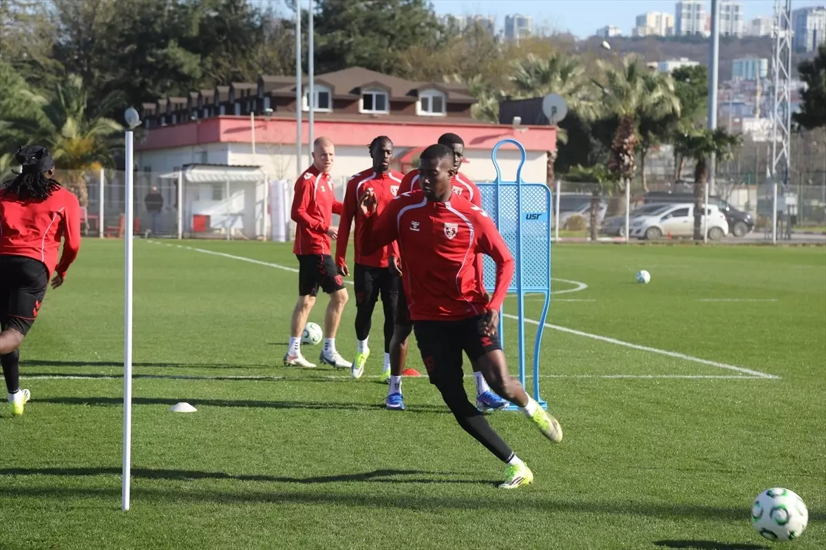 Samsunspor, Rayo Vallecano ile UEFA Konferans Ligi Çeyrek Finaline Hazır