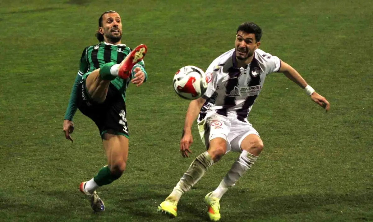 Keçiörengücü ve Sakaryaspor 1-1'lik Beraberliğini Korudu