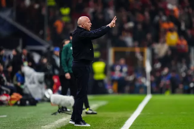 Galatasaray taraftarları maç öncesi coşkulu