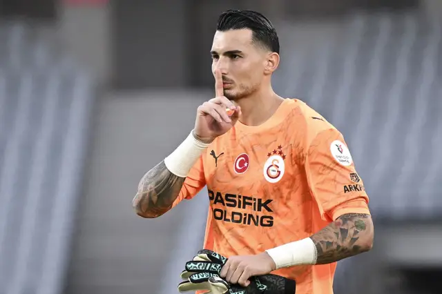 Uğurcan Çakır antrenmanda