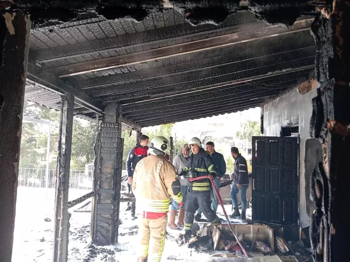 Hatay Samandağ’da Müstakil Evde Çıkan Yangın Hızlı Müdahale ile Kontrol Altına Alındı