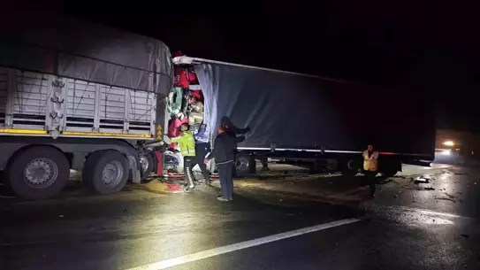 Kestel’deki tır çarpışması sonrası yolun durumu