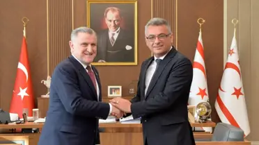 Toplantı sırasında çekilmiş resmi fotoğraf