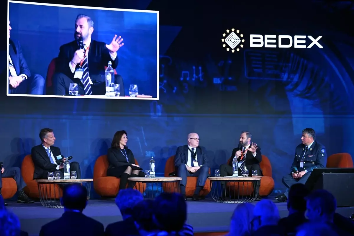 ASELSAN, Savunma Sektöründe Güvenli Ortaklıklar ve Kapasite Artışı Vurguladı