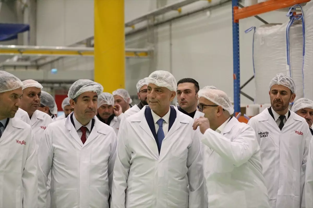 Ticaret Bakanı Ömer Bolat, Niğde'de STK ve İş Dünyasıyla Gelecek Vizyonunu Paylaştı