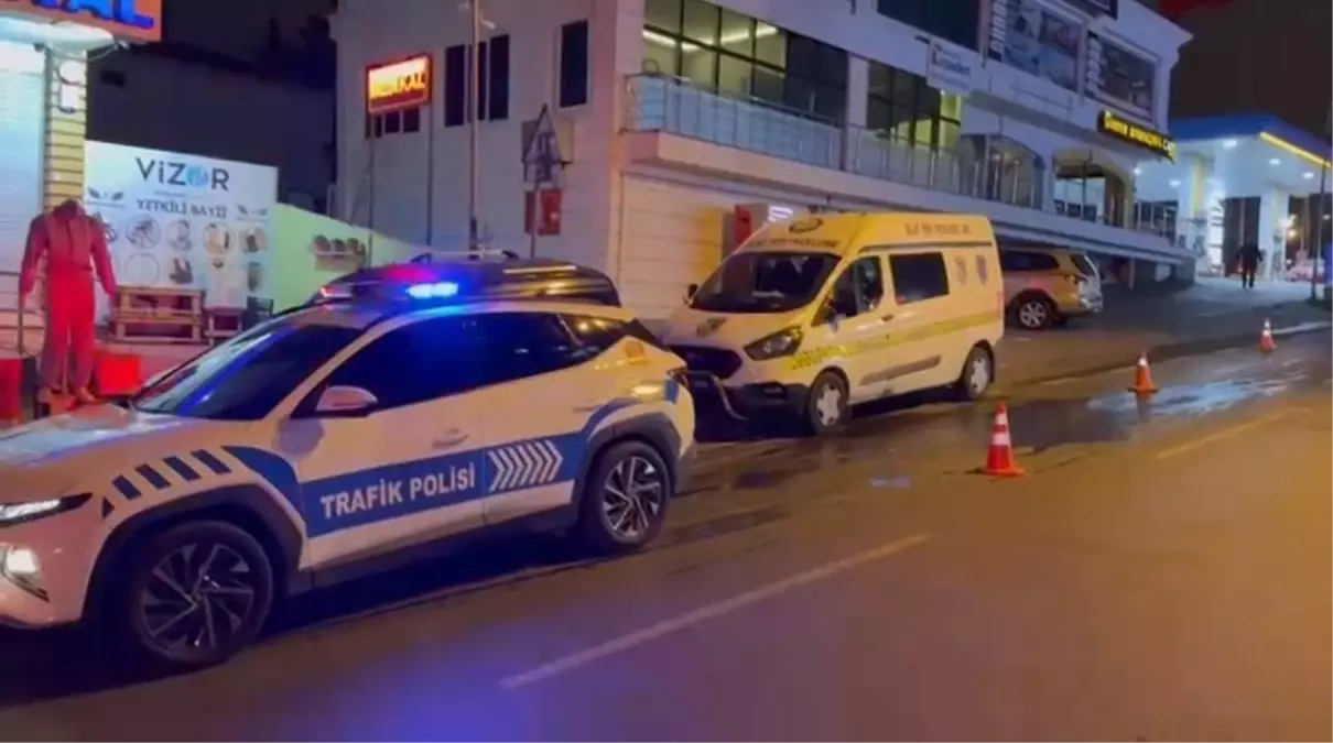 Beylikdüzü'nde Fren Bozuk TIR Yaya Üzerine Çarptı, 1 Kişi Hayatını Kaybetti