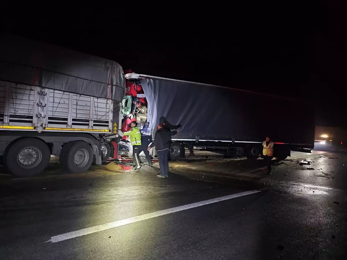 Bursa’nın Kestel İlçesinde Tır Çarpması Sonucu Sürücü Hayatını Kaybetti