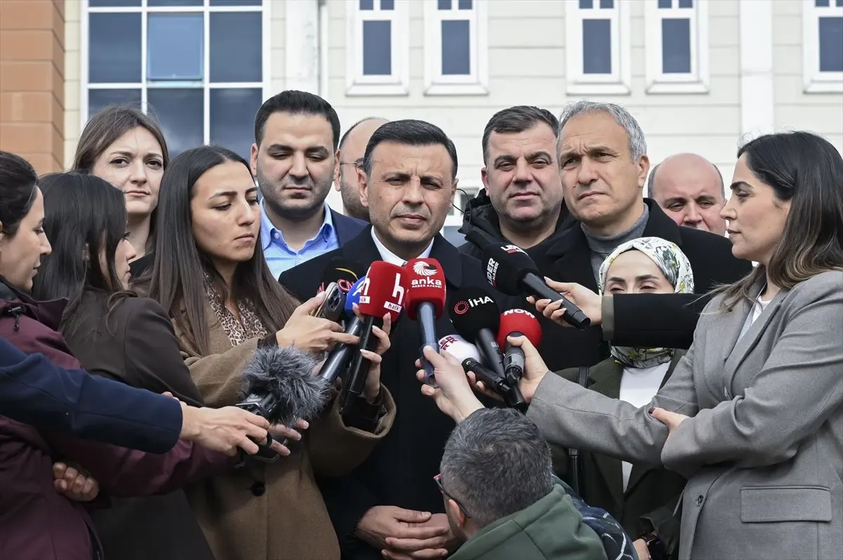 İstanbul Büyükşehir Belediye Başkanı İmamoğlu'nun Dava Süreci Yeni Tarihle Ertelendi