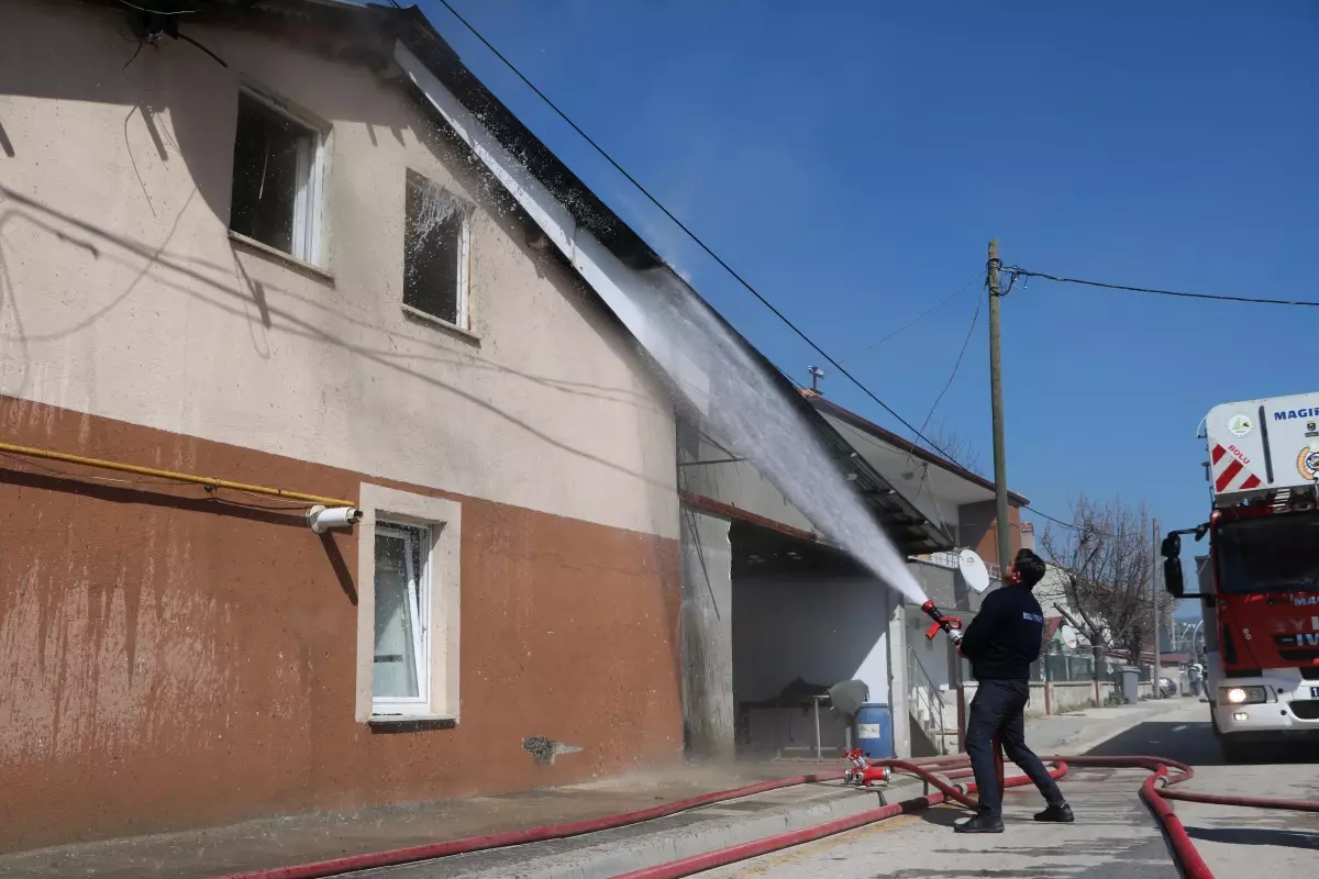 Bolu’da Ev ve Mobilya Atölyesi Büyük Yangınla Karşı Karşıya