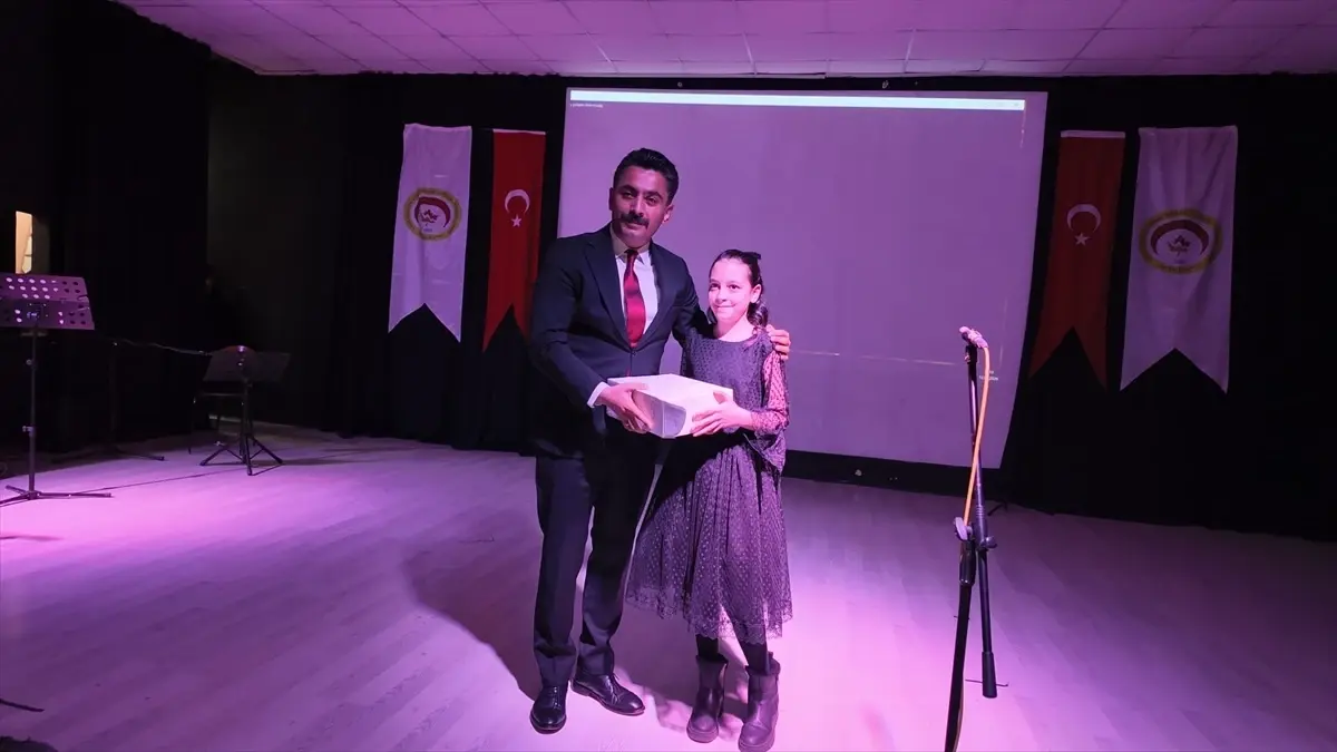 Çınarcık’ta İstiklal Marşı’nın 105. Yılı Coşkuyla Kutlandı