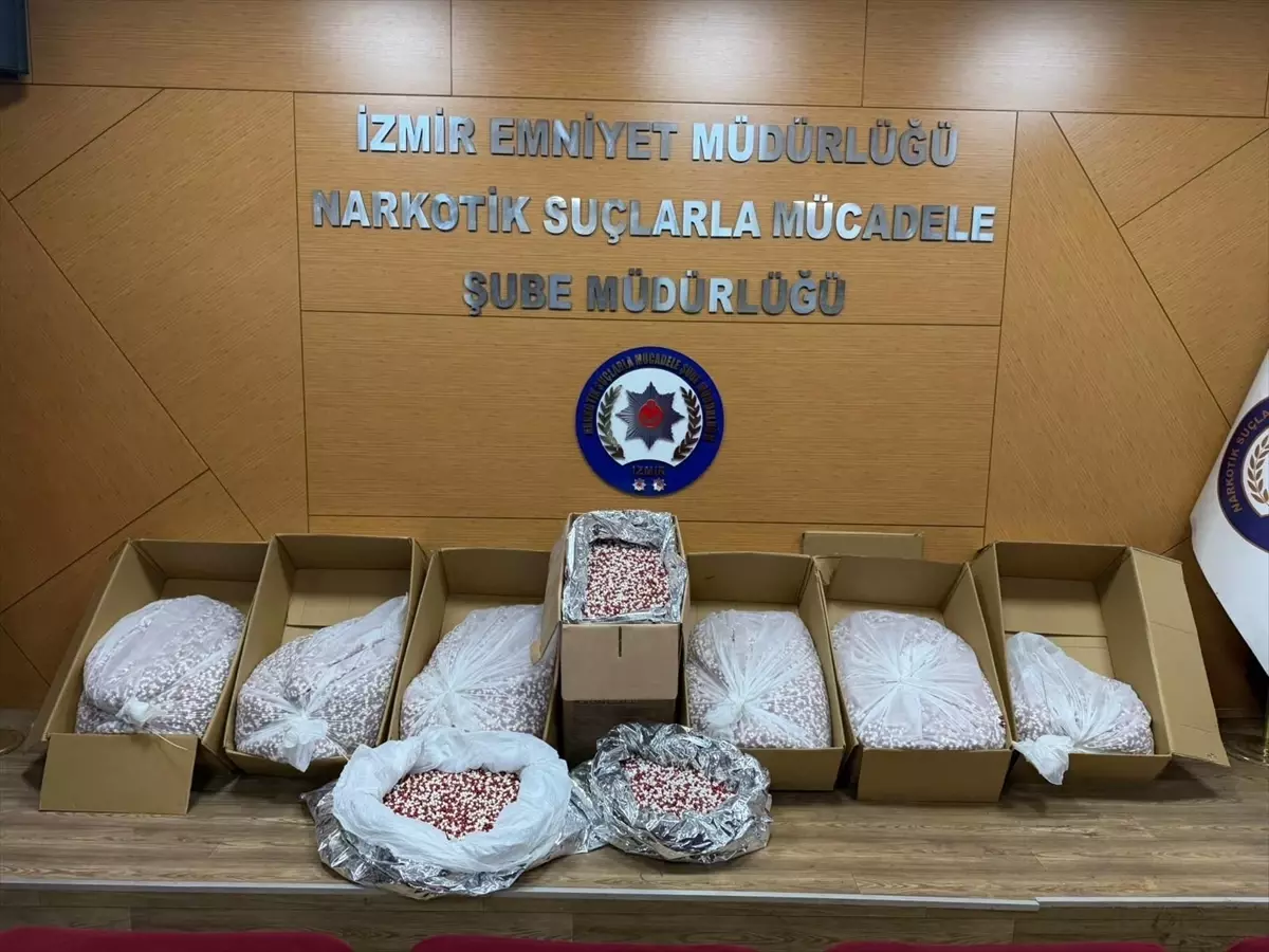 İzmir Buca’da Büyük Uyuşturucu Operasyonu: 356 Bin Hap Ele Geçirildi