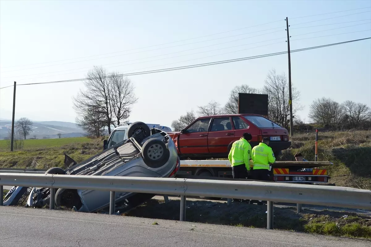 Havza’da İki Araç Çarpıştı: 3 Kişi Yaralandı