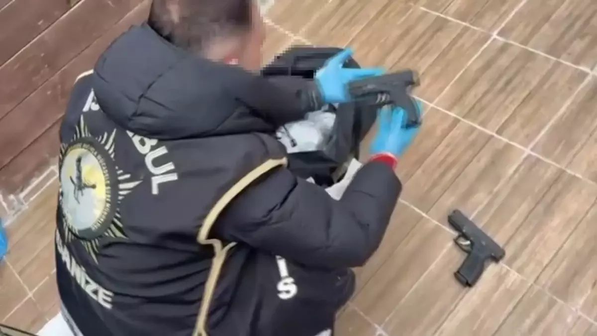 Sarıyer ve Küçükçekmece'de Silah Çetesi Çökertildi: 34 Tabanca ve Çok Sayıda Mermi Ele Geçirildi
