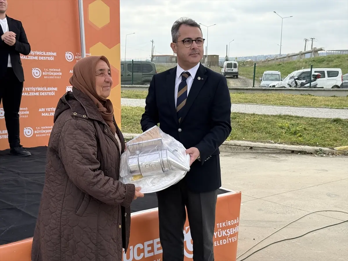 Tekirdağ’da 674 Arıcıya Malzeme Desteği: Belediyeden Yeni Program