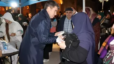 Simit ikramı yapılan stand