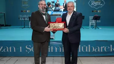 Dr. Senai Demirci söyleşi sırasında