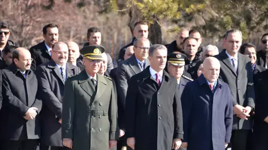 Atatürk Anıtı'nda kutlama sahnesi