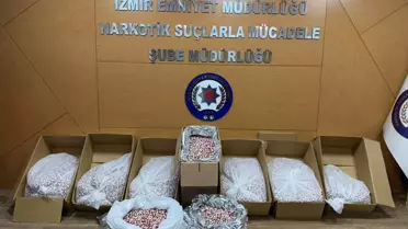 Operasyon sırasında ele geçirilen uyuşturucu haplar