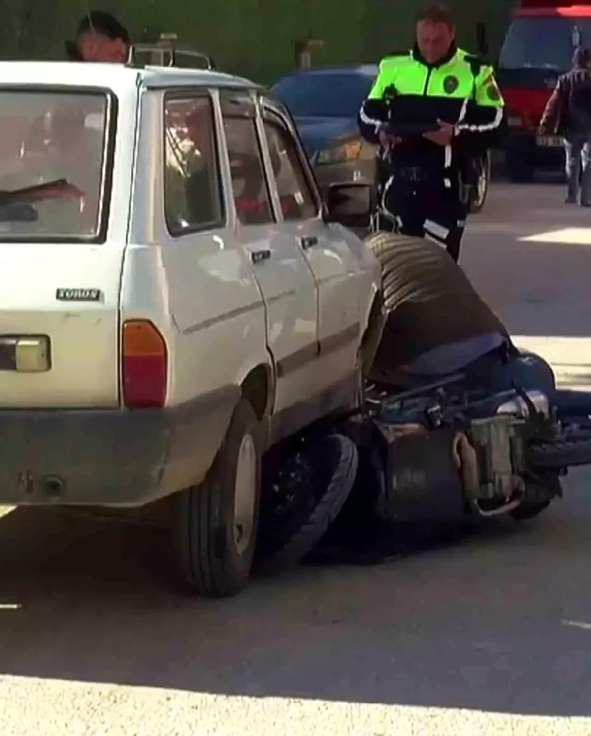 Mersin Mut İlçesinde Otomobil-Motosiklet Çarpışması: 1 Kişi Yaralı