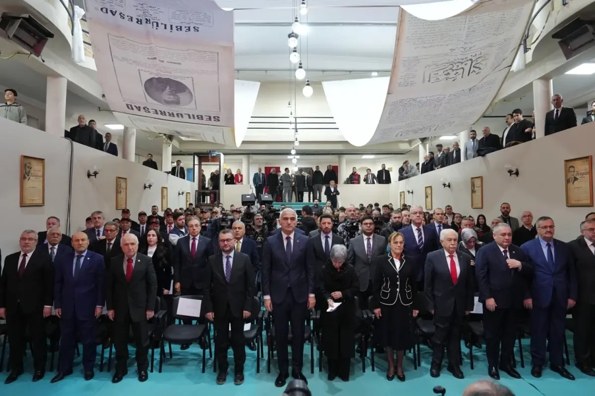 Bakan Ersoy'dan İstiklal Marşı'nın Güncel Rehberliği Üzerine Açıklama