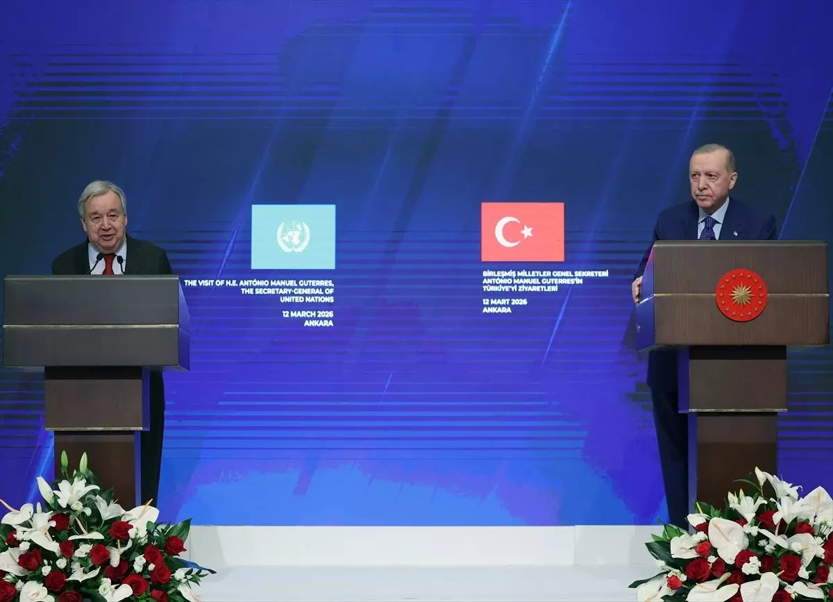 Erdoğan, BM Genel Sekreteri Guterres'e Atatürk Barış Ödülü'nü Sunarken 'Yurtta Sulh, Cihanda Sulh' Vurgusu Yaptı