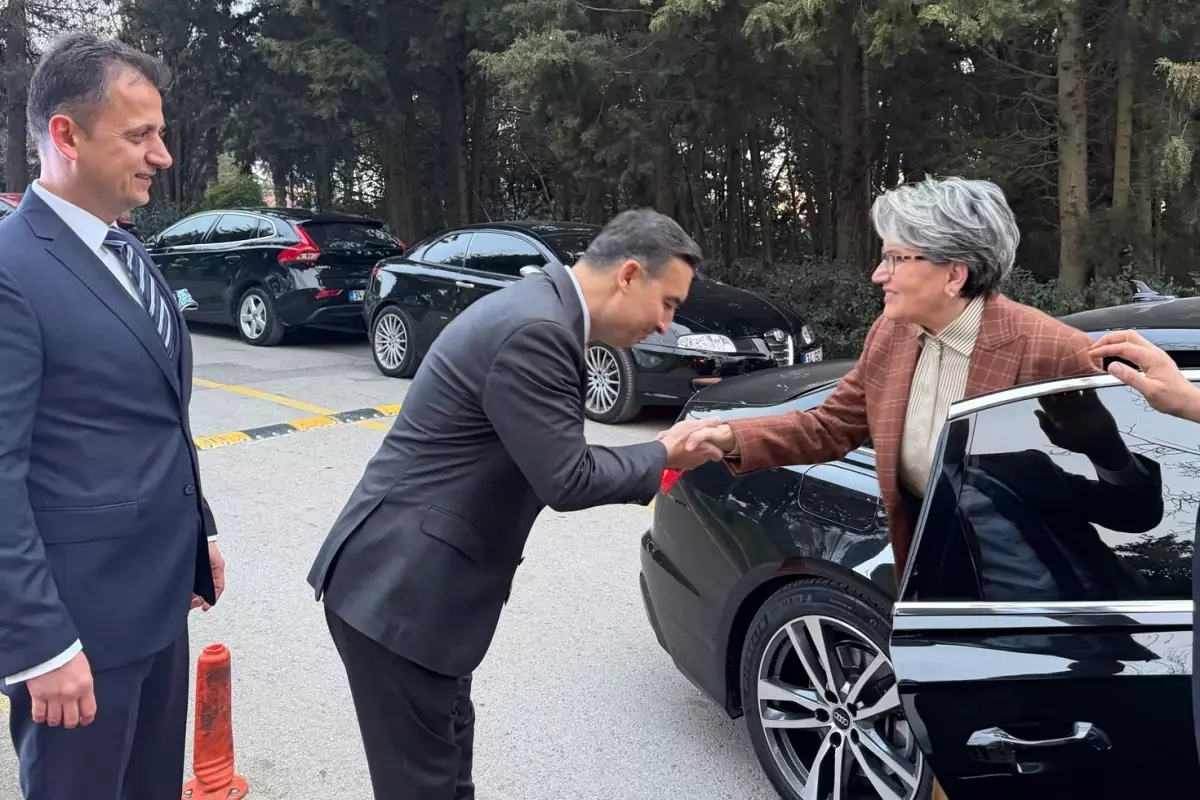 Meral Akşener, iş dünyasıyla iftarda buluştu: Görünümü ve sohbetleri gündemde